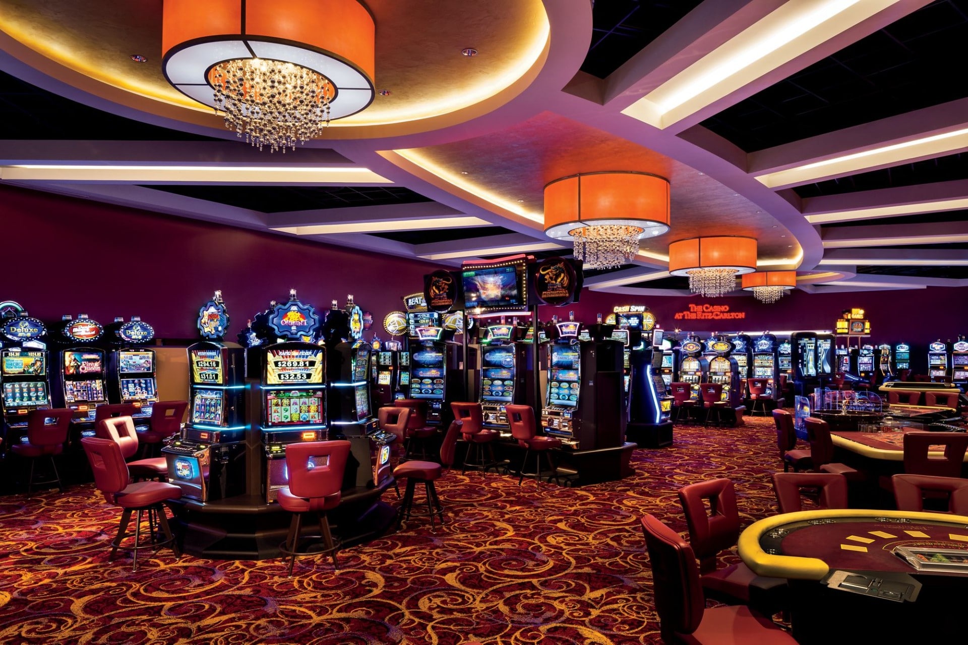 Slot Makinelerinde Uzmanlaşma Yolları